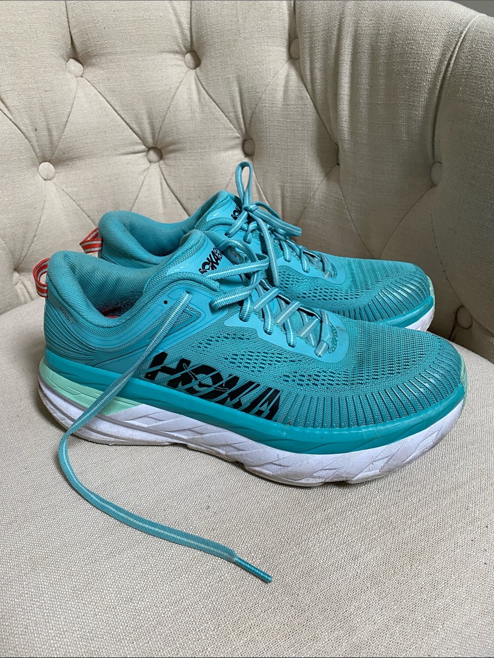 HOKA Bondi 7 Aqua Coral